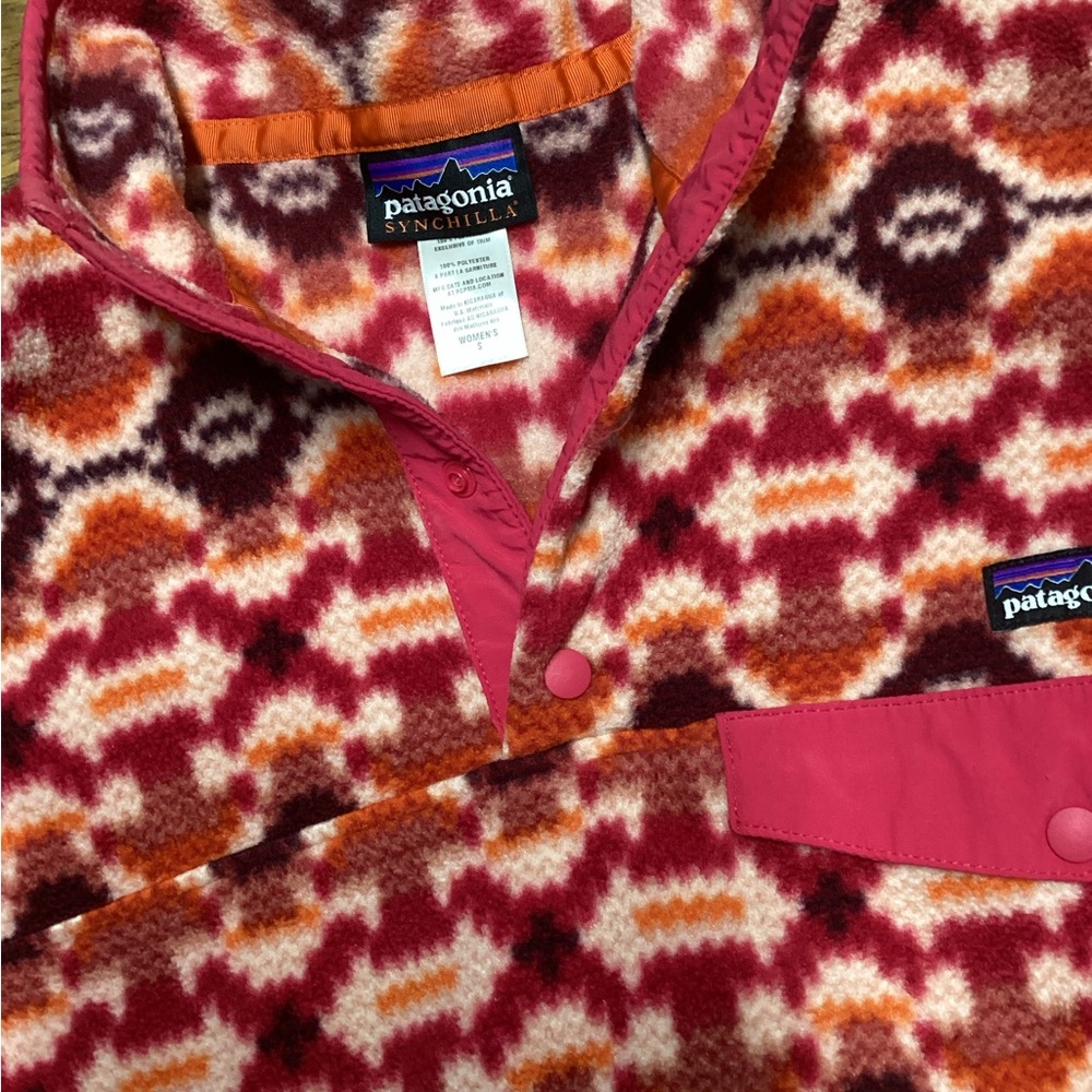 Patagonia Synchilla quarter snap pullover Pink and orange Aztec Print Size Small - Picture 8 of 8